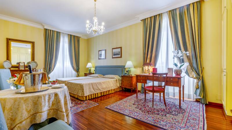 Residenza-San-Paolo-VI-Roma-Junior-suite-vista-San-Pietro